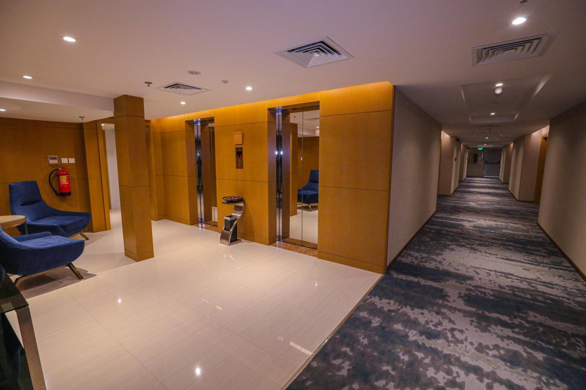 Cheerful Al Waha Unayzah Hotel อันนีซาฮ์ ภายนอก รูปภาพ