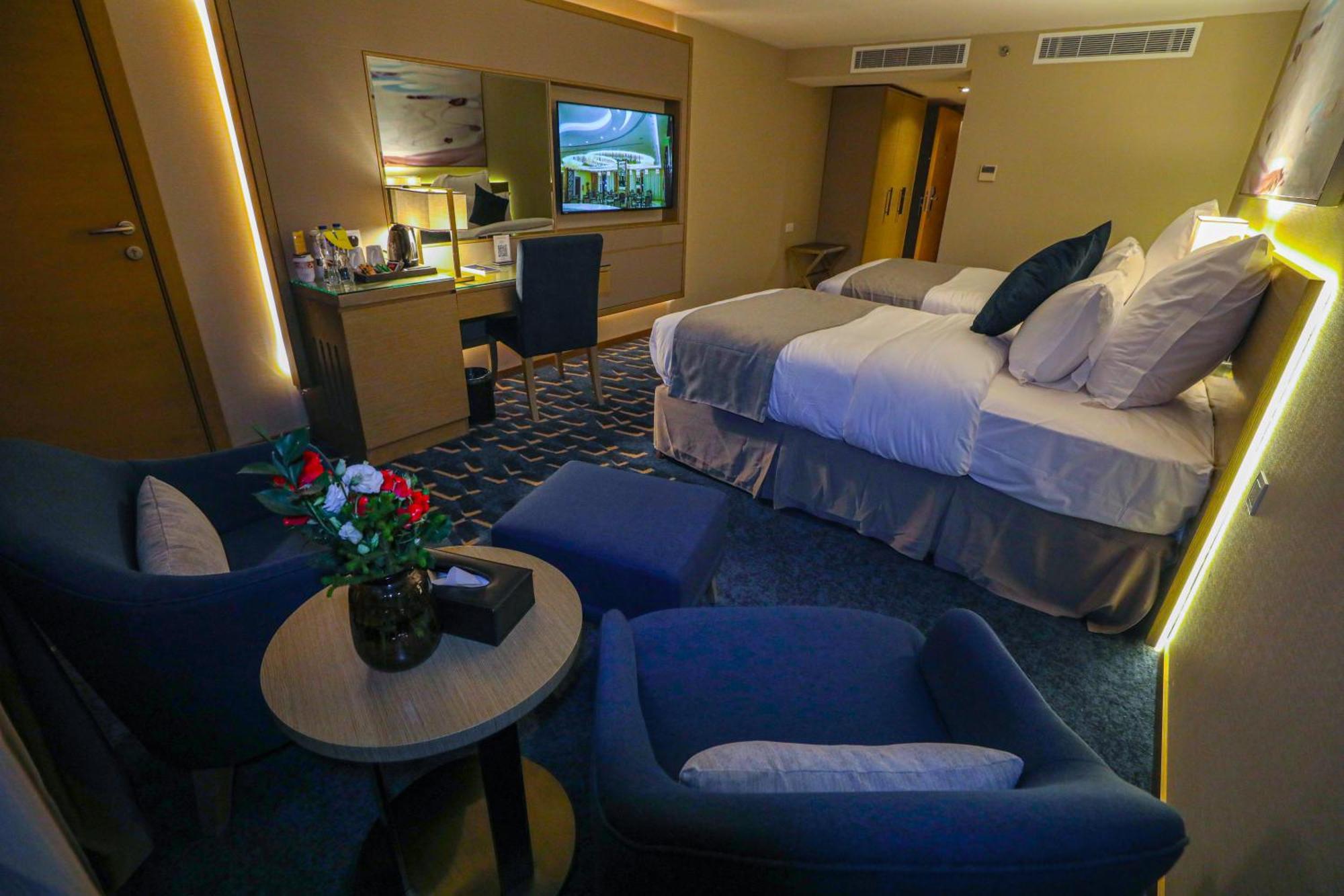 Cheerful Al Waha Unayzah Hotel อันนีซาฮ์ ภายนอก รูปภาพ
