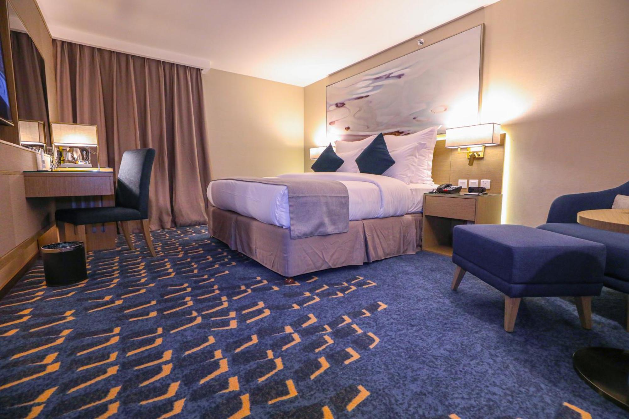 Cheerful Al Waha Unayzah Hotel อันนีซาฮ์ ภายนอก รูปภาพ